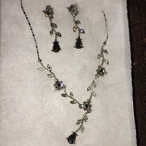 A perfect set for prom or any special party!